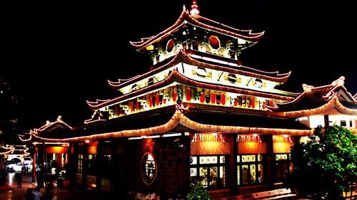 附图：安江省朱笃市萨姆山主处圣母庙。
