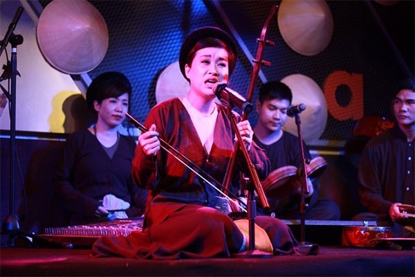 越南盲人曲著名女歌手梅雪花。