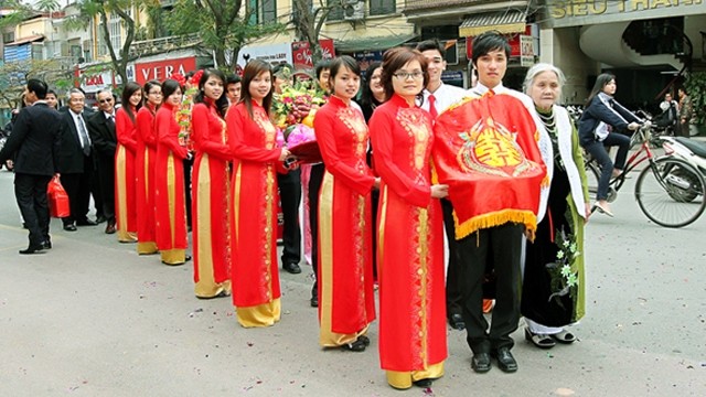 订亲仪式。