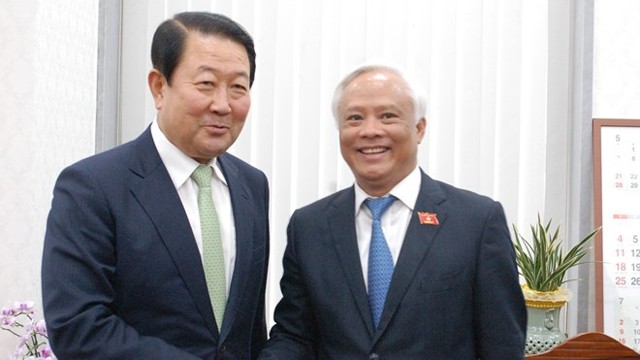 越南国会副主席汪周刘访问韩国