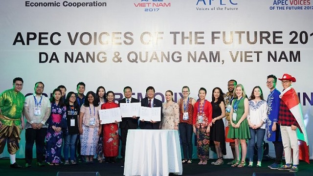   2017年APEC会议：未来之声论坛通过《青年宣言》。（图片来源：工贸报）