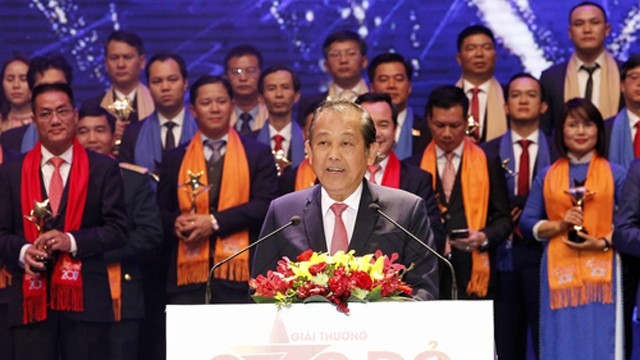 张和平副总理发表讲话。（图片来源：VGP）