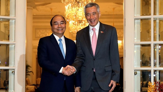 阮春福总理和李显龙总理。