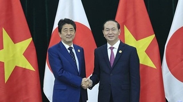 陈大光主席和安倍晋三首相。