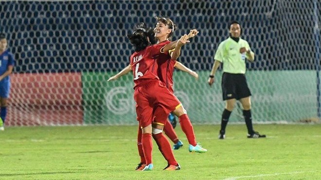 越南女子足球队与泰国女子足球队进行角逐。