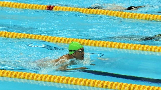 游泳运动员阮诚忠为越南队夺得首枚金牌。