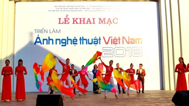 2018年越南艺术摄影展正式开展。