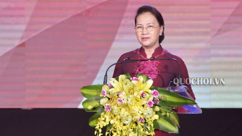 越南国会主席阮氏金银在活动上发表讲话。（图片来源：国会官网）