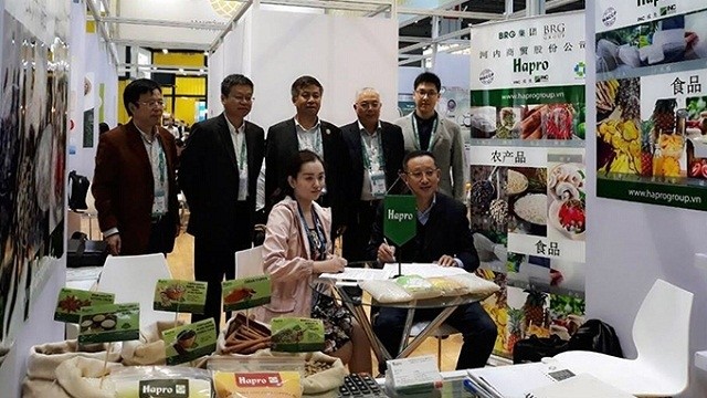 河内贸易总公司参加中国国际进口博览会2018年。