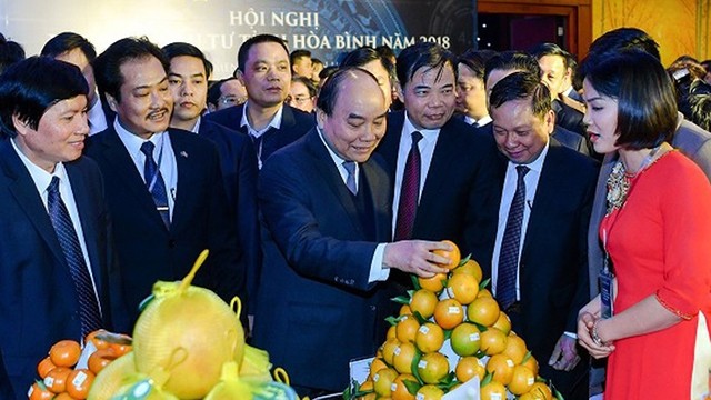 阮春福总理出席和平省2018年投资促进会议。（图片来源：VGP）