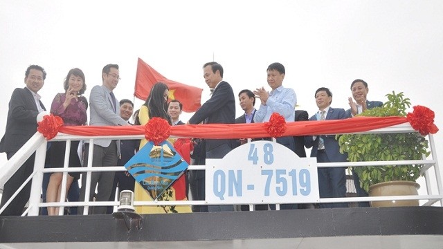 下龙湾34艘游船获得蓝帆证书和标识。