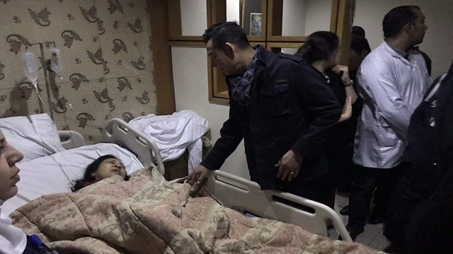 越南驻埃及大使陈成功到Al Haram医院看望伤者和了解掌握情况。