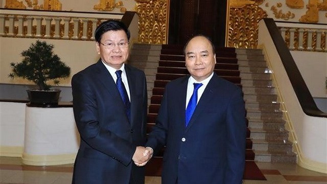 越南政府总理阮春福和老挝总理通伦·西苏里。
