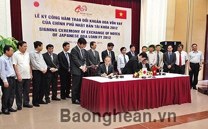 日本对越南提供官方发展援助签署仪式。 (Photo: 图片来源：义安省门户网站)