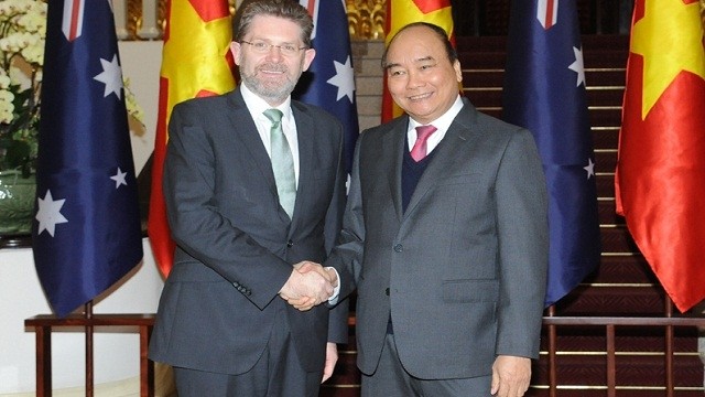 阮春福总理会见澳大利亚参议院议长瑞安。（陈海 摄）