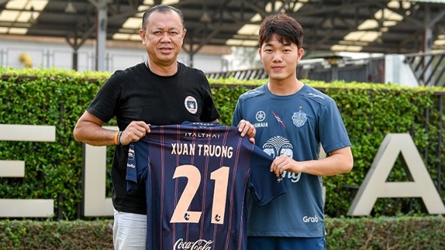 越南国脚梁春长加盟泰国武里南联队。（图片来源：体育报）