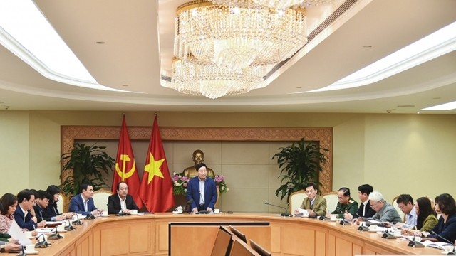 范平明副总理主持会议。