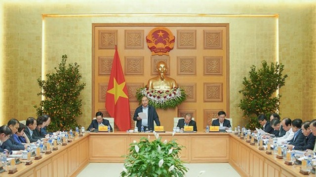 阮春福总理主持会议。（图片来源：VGP）