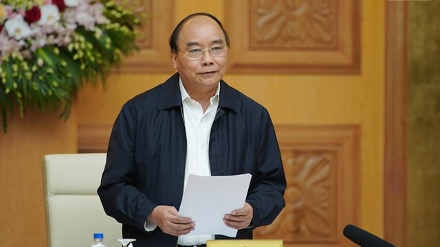 阮春福总理在会上讲话。