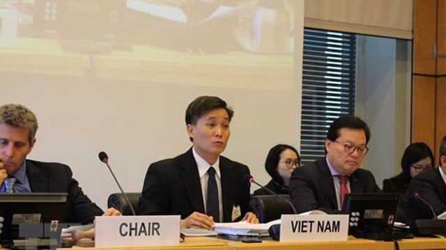 阮庆玉副部长（中间）与会。（图片来源：越通社）