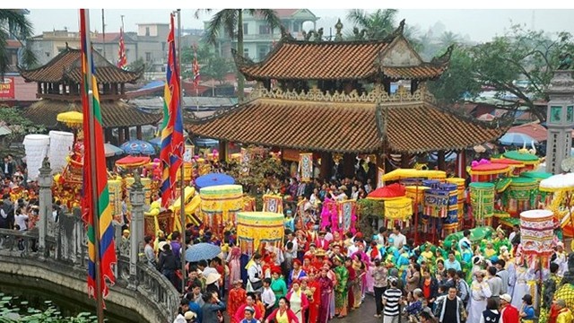 越南耶府庙会热闹开场。（图片来源：越通社） 