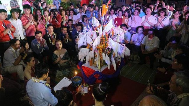 在承天顺化省留学的老挝学生欢度2019年老挝传统新年 。（图片来源：新报）