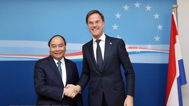 越南政府总理阮春福于2018年10月在比利时会见了荷兰首相马克∙吕特。
