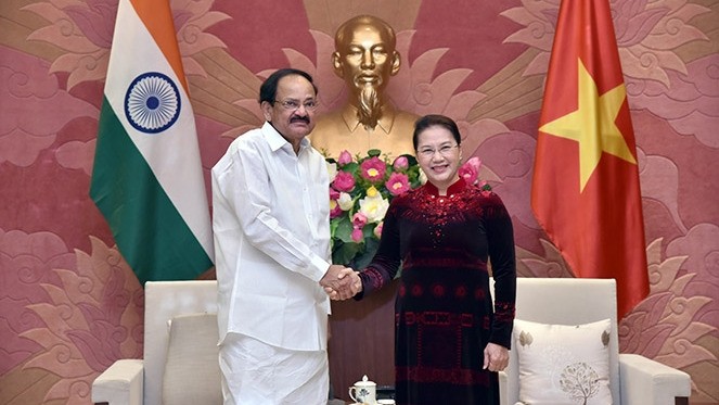 国会主席阮氏金银会见印度副总统、联邦院议长文卡亚•奈杜。