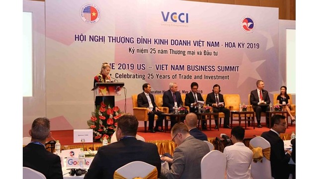 2019年越南-美国工商峰会场景。