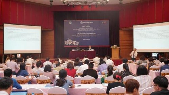 《影响越南少数民族经济社会发展的因素》研究报告对外公布仪式。（图片来源：银行时报）