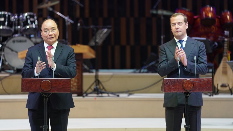两位总理出席“俄罗斯越南年和越南俄罗斯年”开幕式。（图片来源：VGP）