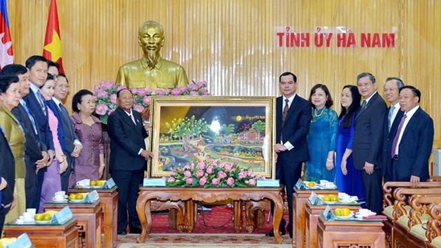 柬埔寨王国国会主席韩桑林访问河南省。（图片来源：VOV）