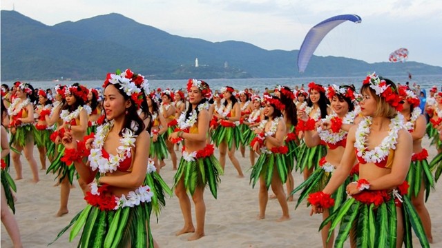 开幕式的沙滩舞蹈表演。