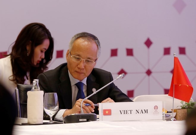  越南工贸部副部长陈国庆出席会议。（图片来源：越通社）