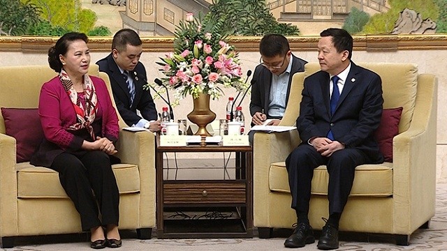 越南国会主席阮氏金银会见苏州市市委书记周乃翔。