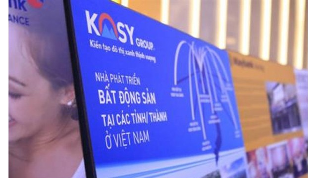 KOSY公司及许多其他房产公司正式挂牌上市。