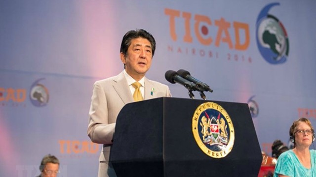 日本首相安倍晋三发表讲话。