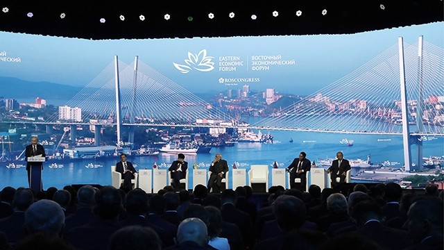 第五届东方经济论坛全体会议。