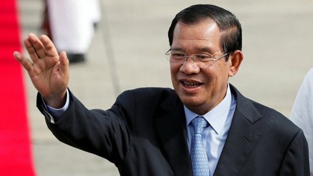 柬埔寨首相洪森对越南进行正式访问。