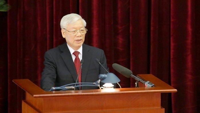 越共中央总书记、国家主席阮富仲主持会议。（图片来源：自然资源与环境报）