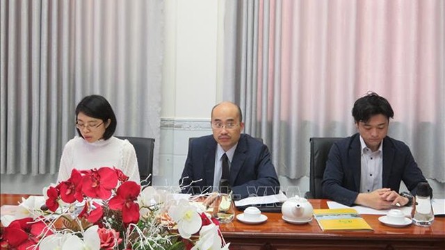 JETRO驻胡志明市首席代表平井慎二（中）。（图片来源：越通社）