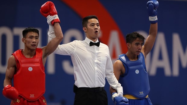 越南武术运动员裴长江也在武术散打男子65公斤级决赛中以2:0击败东道国菲律宾运动员，摘下金牌。