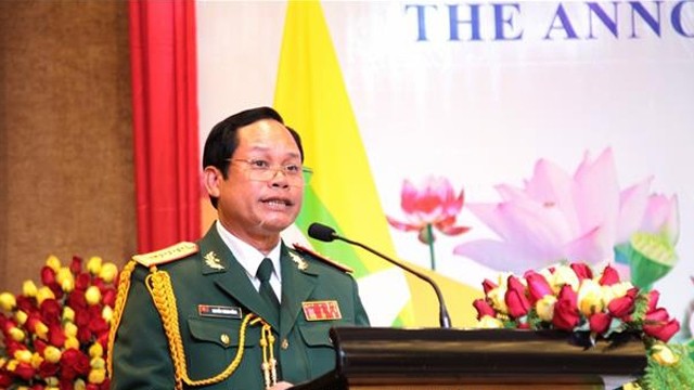 越南驻缅甸武官阮成铜大校在会上发言。