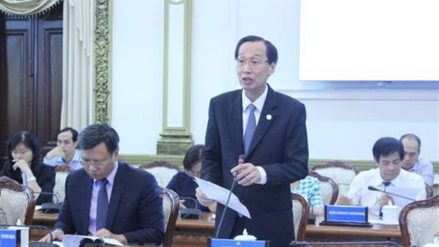 胡志明市人民委员会副主席黎清廉在会上发言。