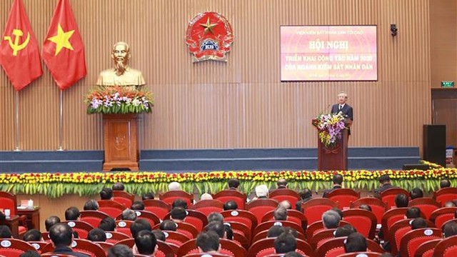 越共中央政治局委员、中央书记处常务书记陈国旺在2020越南人民检察工作会议上发表讲话。（图片来源：越通社）