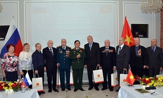 越南国防部长吴春历会见俄罗斯退伍军人代表团。（图片来源：人民军队报网）