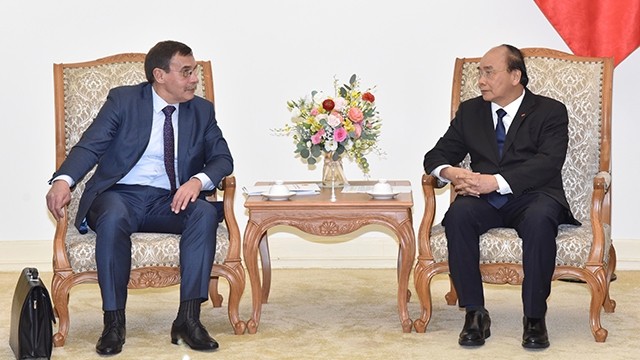 越南政府总理阮春福会见俄罗斯联邦总统反腐事务局局长。（陈海 摄）