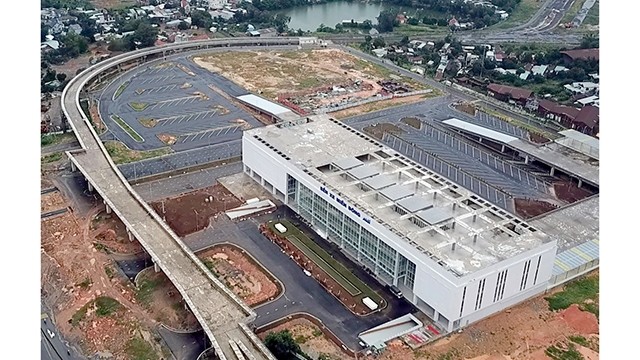 胡志明市客运东站新站成为全国规模最大的客运站。 