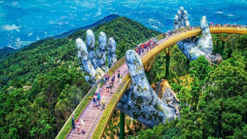 岘港金桥——岘港市旅游业的亮点。 