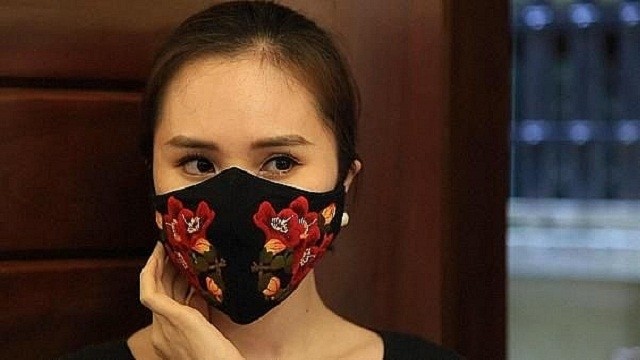越南手绣口罩。